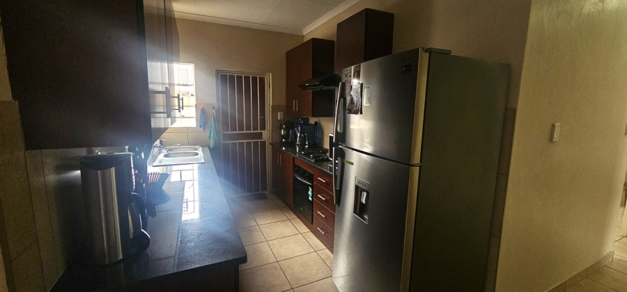 To Let 3 Bedroom Property for Rent in Waterkloof East North West